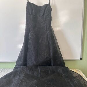 Sz. 5/6 Prom Dress - Morgan and Co. by Linda Bernell